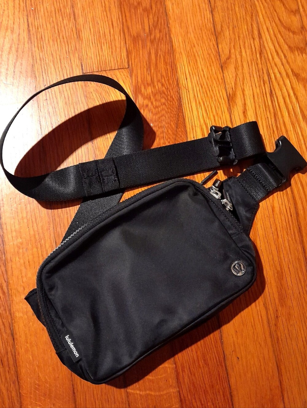 Lululemon belt bag black silver 9.5"W x5.5